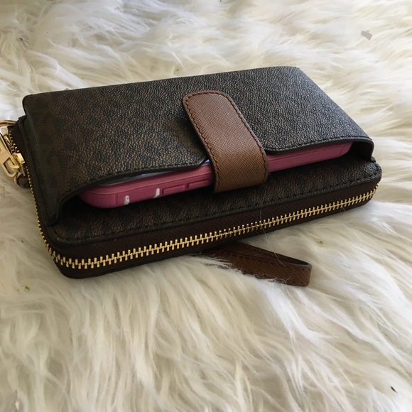 Final sale ✨Michael Kors phone holder wallet - Picture 7 of 8